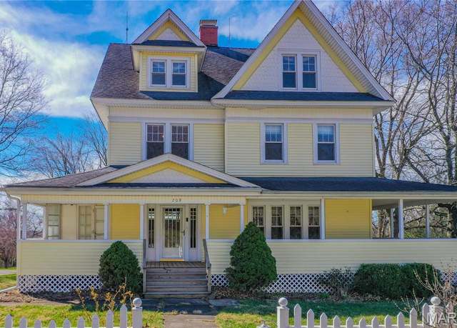 Property at 708 E Fillmore St E, Fillmore, IL 62032, 4 beds, 2 baths