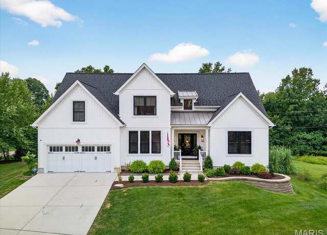 Property at 627 Old State Place Dr, Wildwood, MO 63038, 4 beds, 3.5 baths