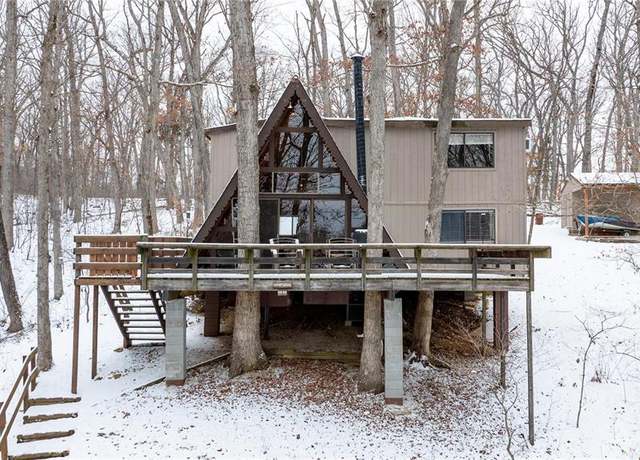 Property at 353 Seebrook Lake Dr, Wright City, MO 63390, 2 beds, 1.5 baths
