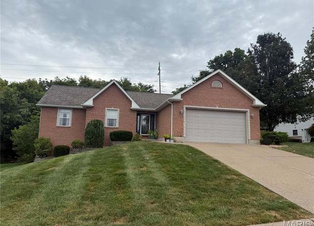 Property at 1942 Marquart Dr, Washington, MO 63090, 4 beds, 3 baths