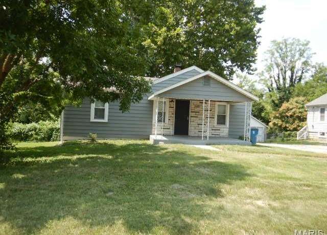 Property at 309 N Floridale Ave, St Louis, MO 63135, 3 beds, 1 bath