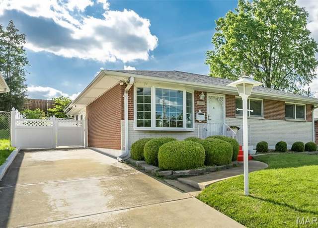 Property at 1513 Banneker Ave, Richmond Heights, MO 63117, 2 beds, 2 baths