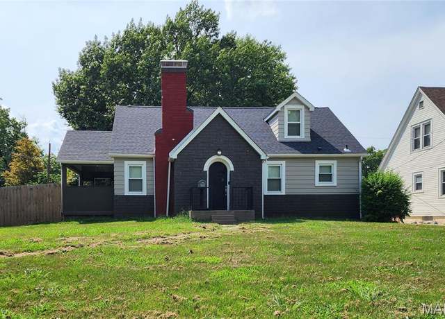 Property at 2400 Alby St, Alton, IL 62002, 3 beds, 2 baths