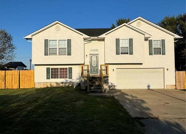 Property at 121 Penny Ln, Farmington, MO 63640, 4 beds, 3 baths