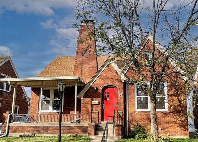 Property at 29 N Henderson Ave, Cape Girardeau, MO 63701, 2 beds, 1.5 baths