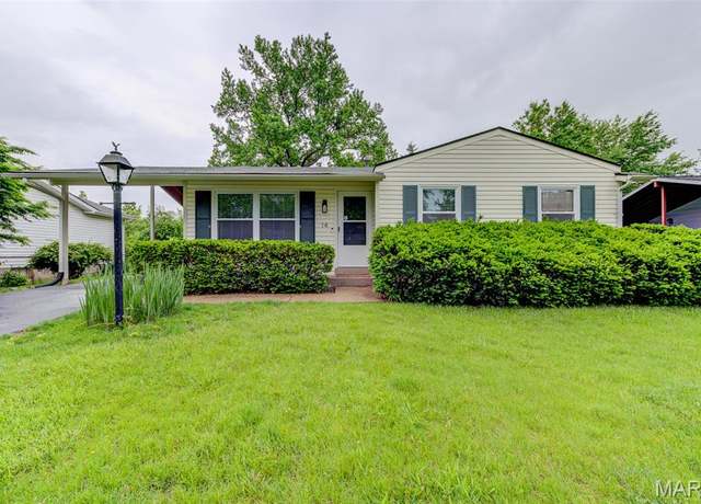 Property at 14 Woodfork Ct, Maryland Heights, MO 63043, 3 beds, 2.5 baths