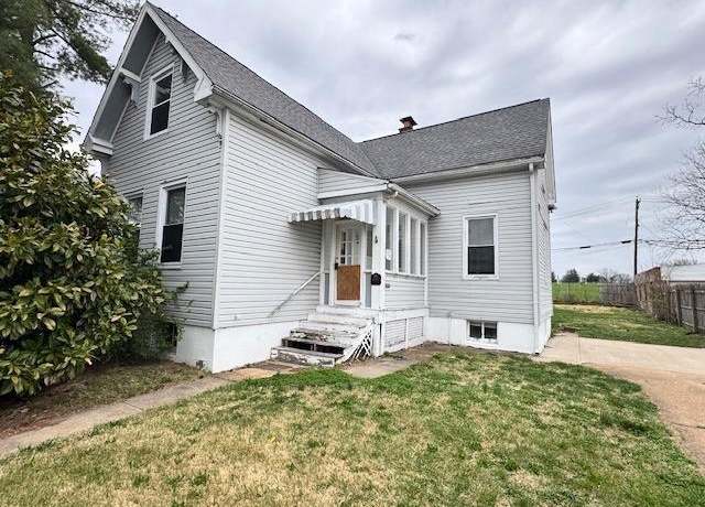 Property at 4843 Allemania St, St Louis, MO 63116, 3 beds, 2 baths