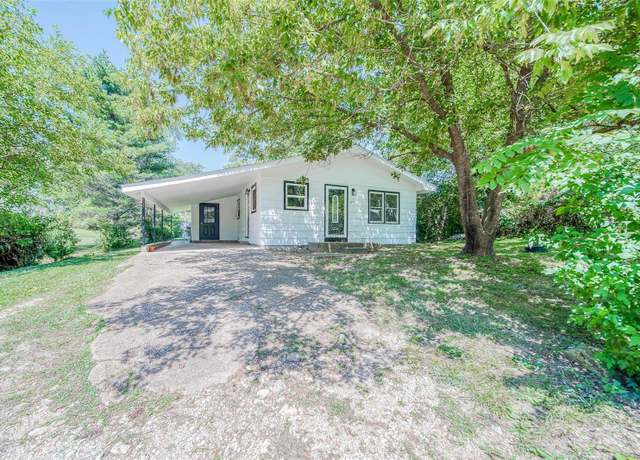 Property at 502 Oak Ave, Bunker, MO 63629, 3 beds, 1 bath