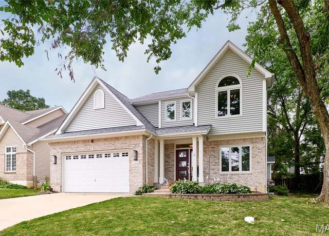 Property at 11808 Manhattan Ave, Des Peres, MO 63131, 4 beds, 2.5 baths