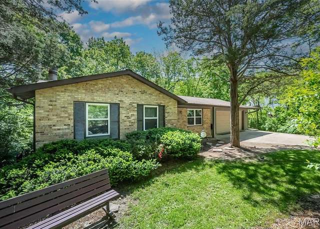 Property at 1703 Greenwood Ct, Imperial, MO 63052, 2 beds, 1.5 baths