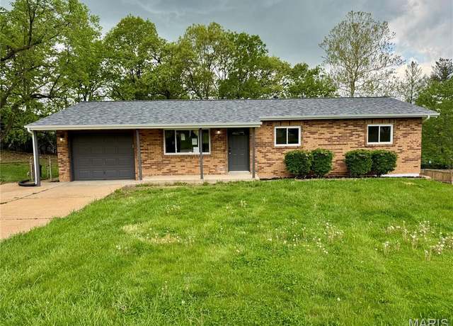 Property at 7203 Deckside Dr, St Louis, MO 63129, 3 beds, 2 baths
