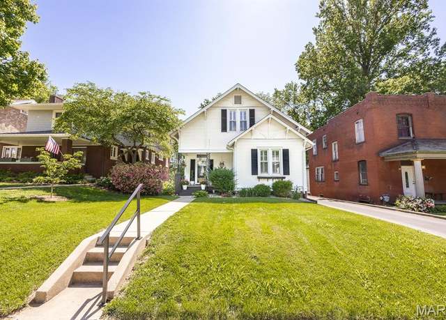 Property at 619 Forest Ave, Belleville, IL 62220, 3 beds, 2.5 baths