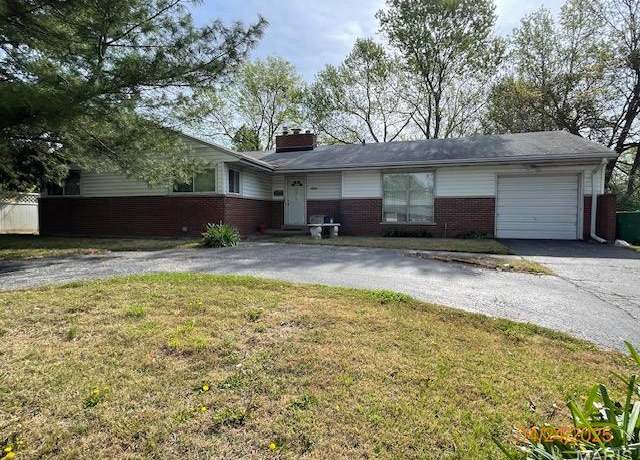Property at 10104 Bellefontaine Rd, St Louis, MO 63137, 3 beds, 1.5 baths