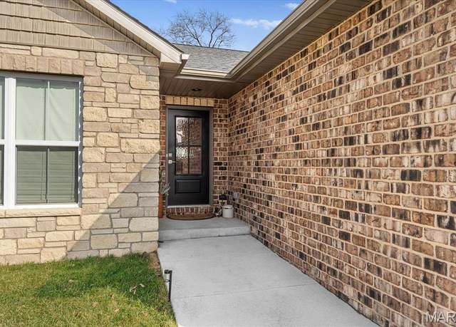 Property at 6 Traver Tine Cir, Millstadt, IL 62260, 4 beds, 3 baths