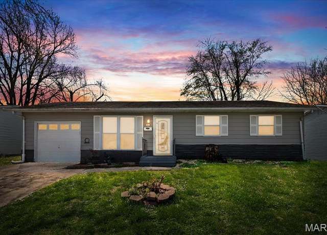 Property at 807 Estate Dr, O'fallon, IL 62269, 3 beds, 1.5 baths