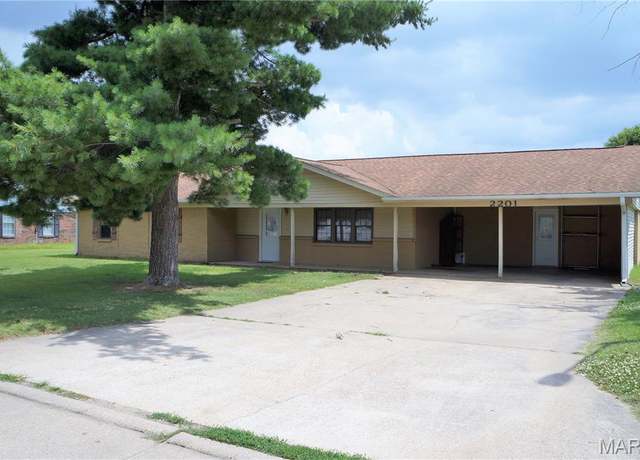 Property at 2201 Chris Ave, Kennett, MO 63857, 3 beds, 2 baths
