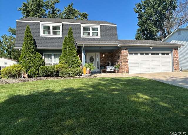 Property at 4 Lost Dutchman Dr, St Peters, MO 63376, 3 beds, 2.5 baths