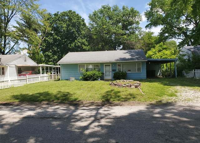 Property at 19 Agnes Dr, Cahokia, IL 62206, 3 beds, 2 baths