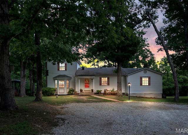 Property at 7102 Hammel Rd, De Soto, MO 63020, 4 beds, 2 baths
