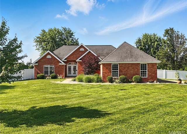 Property at 1408 Elm Tree Rd, Troy, MO 63379, 3 beds, 2.5 baths