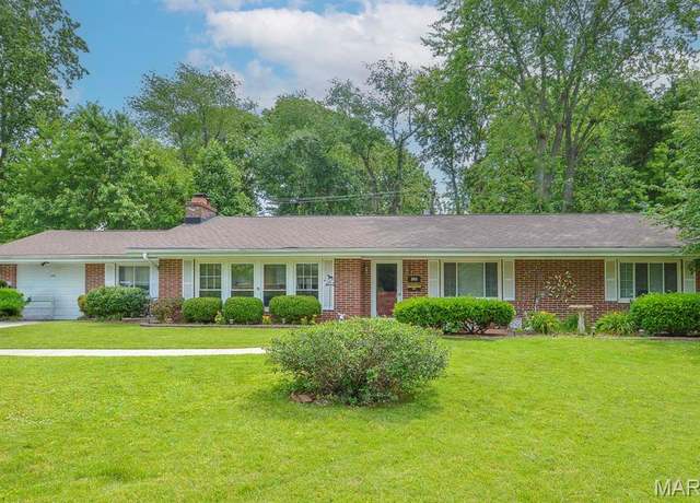 Property at 900 Werner Rd, Belleville, IL 62223, 4 beds, 1.5 baths