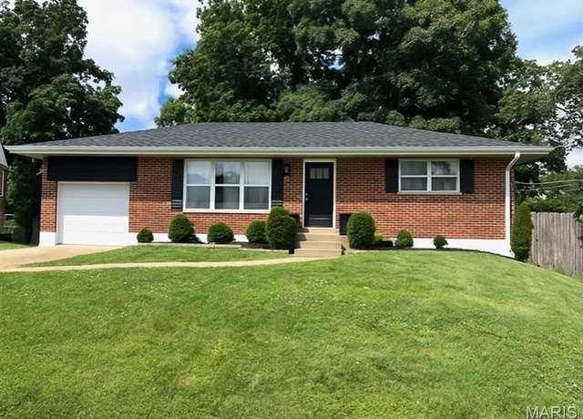 Property at 9405 High Hill Ct, St Louis, MO 63126, 3 beds, 1 bath