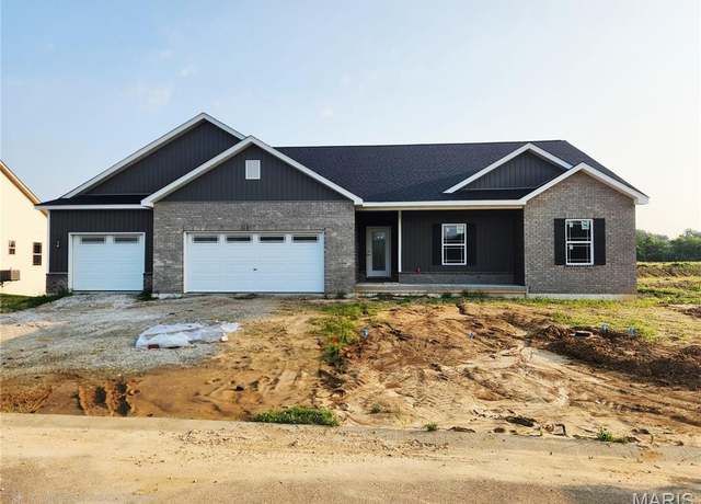 Property at 720 Creekwood Ct, O'fallon, IL 62269, 4 beds, 3 baths