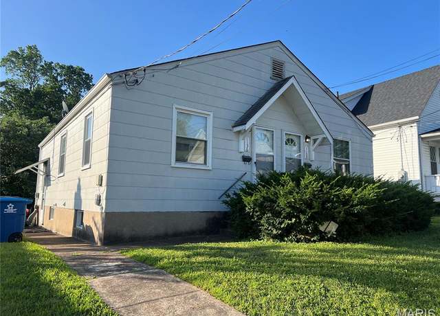 Property at 1136 Dammert Ave, St Louis, MO 63125, 4 beds, 4 baths