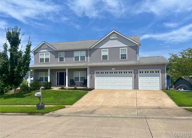 Property at 437 Valley Oaks Dr, Wentzville, MO 63385, 5 beds, 4.5 baths