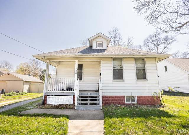 Property at 106 E Phillips St, Mascoutah, IL 62258, 2 beds, 1.5 baths