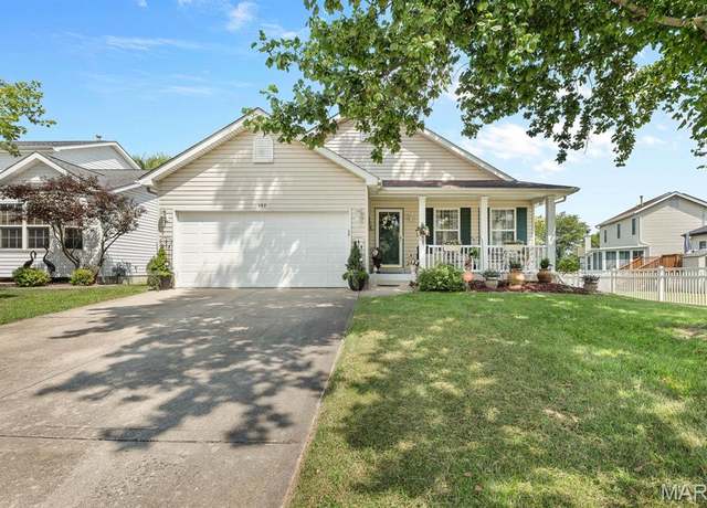 Property at 262 Eastbrook Dr, Belleville, IL 62221, 3 beds, 3 baths