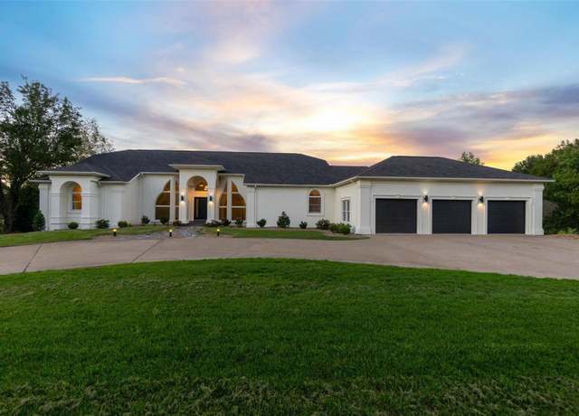 Property at 237 Kensington Ln, Cape Girardeau, MO 63701, 5 beds, 4 baths