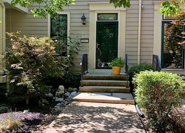 Property at 3212 Domain St, St Charles, MO 63301, 2 beds, 3 baths