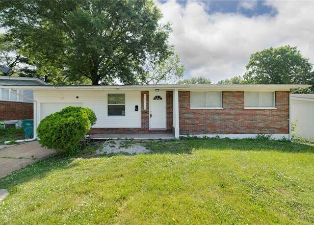 Property at 10216 Viscount Dr, St Louis, MO 63136, 3 beds, 1.5 baths