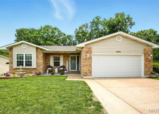 Property at 5040 Galena Ct, Imperial, MO 63052, 3 beds, 3 baths