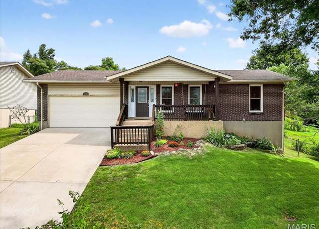 Property at 1061 Sunridge Trl W, Pevely, MO 63070, 4 beds, 2 baths