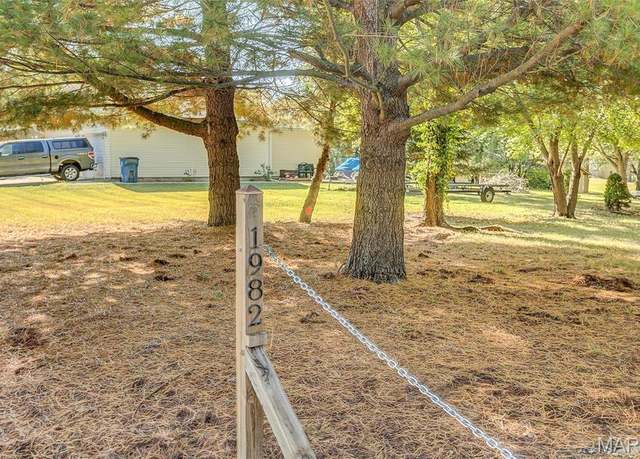 Property at 1982 Sextant, Worden, IL 62097