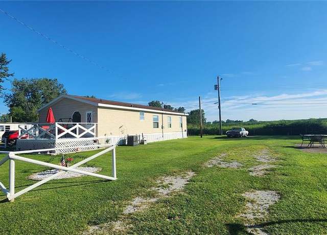 Property at 404 Garden St, Cahokia, IL 62206, 4 beds, 2 baths