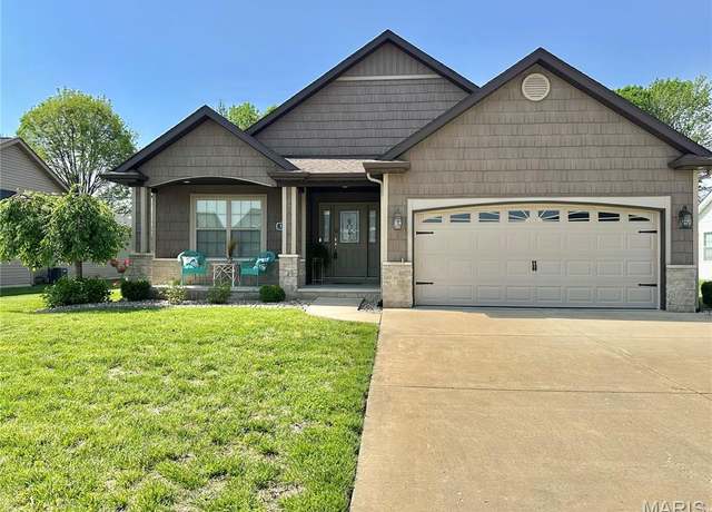Property at 1421 Winchester Grove Ct, O'fallon, IL 62269, 3 beds, 2 baths