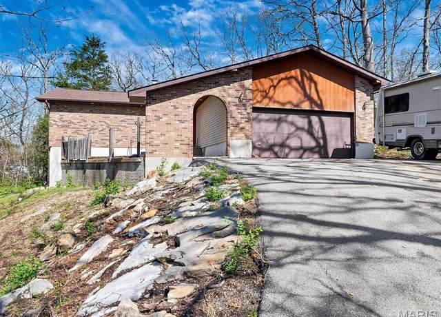 Property at 2231 Patrick Dr, Arnold, MO 63010, 3 beds, 2 baths