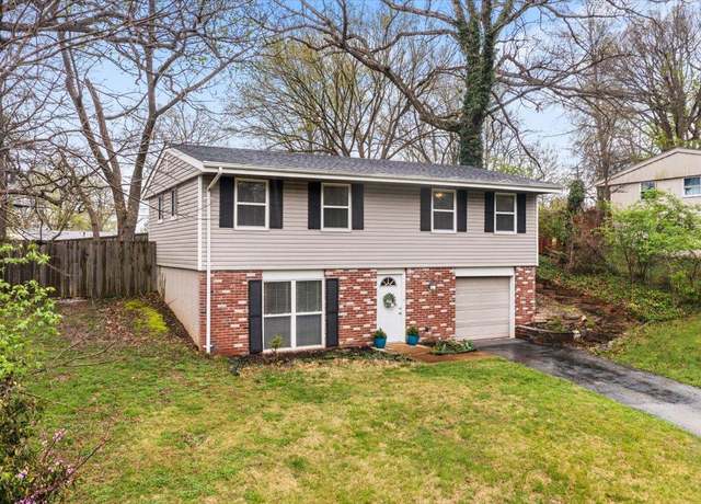 Property at 706 Chatelet Ln, Manchester, MO 63011, 3 beds, 1.5 baths