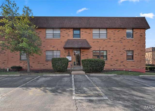 Property at 439 S Clay Ave #4, Kirkwood, MO 63122, 2 beds, 1 bath