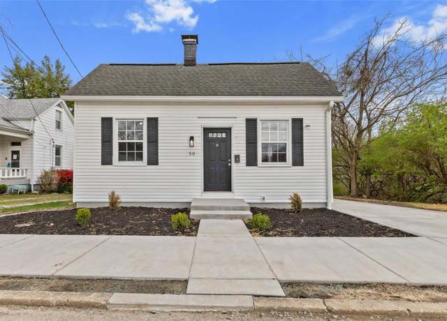 Property at 30 S 14th St, Belleville, IL 62220, 2 beds, 1 bath