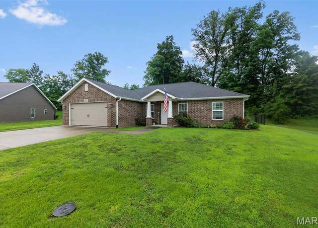 Property at 320 Tradition Dr, Cape Girardeau, MO 63701, 3 beds, 2 baths