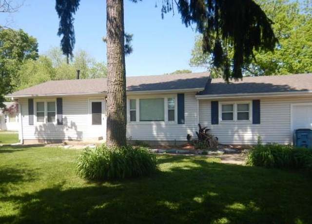 Property at 12831 Bellefontaine Rd, St Louis, MO 63138, 3 beds, 1.5 baths