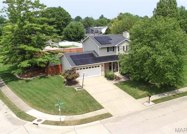 Property at 1117 Cobblestone Dr, Edwardsville, IL 62025, 3 beds, 2.5 baths