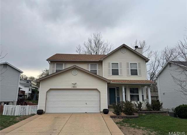 Property at 1081 Fenton Park Dr, Fenton, MO 63026, 3 beds, 2.5 baths