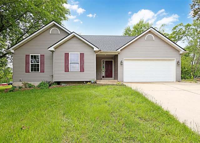 Property at 447 Westlake Dr, St Clair, MO 63077, 3 beds, 2 baths