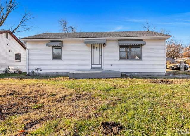 Property at 232 Julian Ave, Cahokia, IL 62206, 2 beds, 1 bath