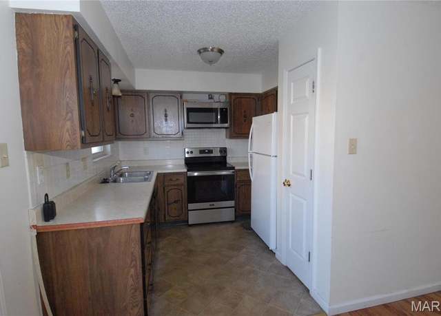 Property at 786 Boca Raton Dr Unit K, St Peters, MO 63376, 2 beds, 2 baths